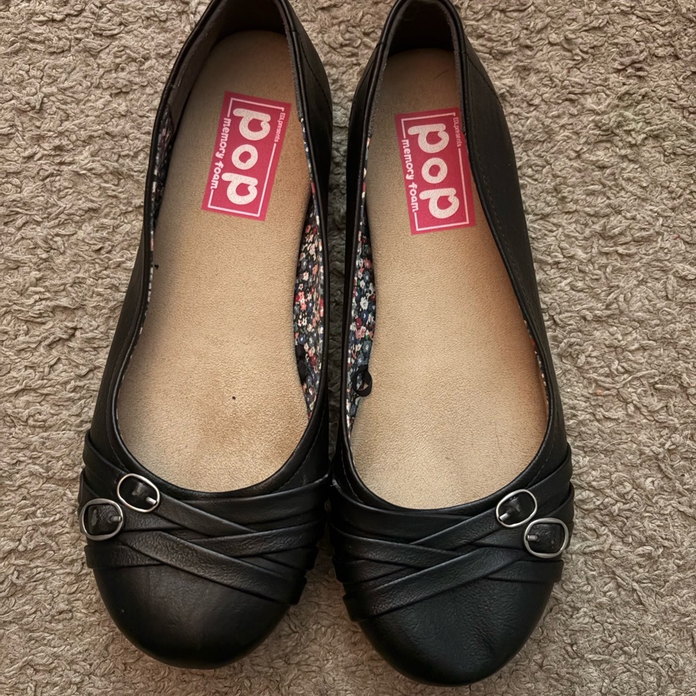 Pop Black Ballet Flats with Pleated Toe